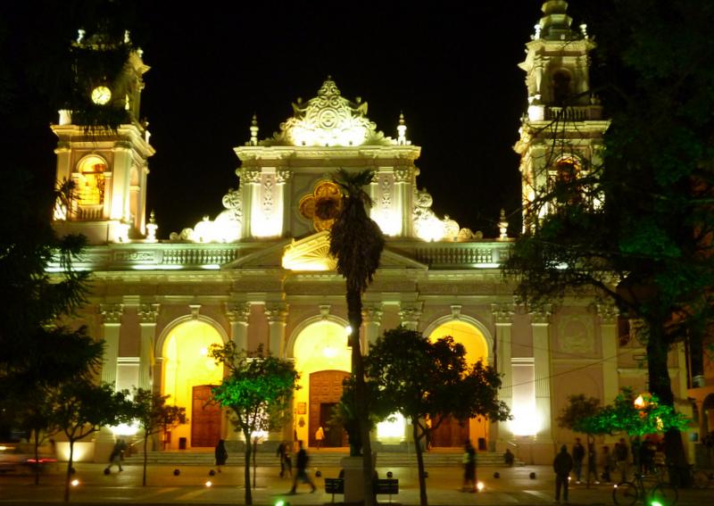 007 Salta Plaza At Night 31st July 2012.jpg